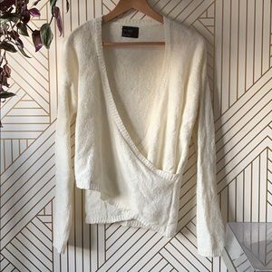 Like new! Free Press off-white ballet sweater